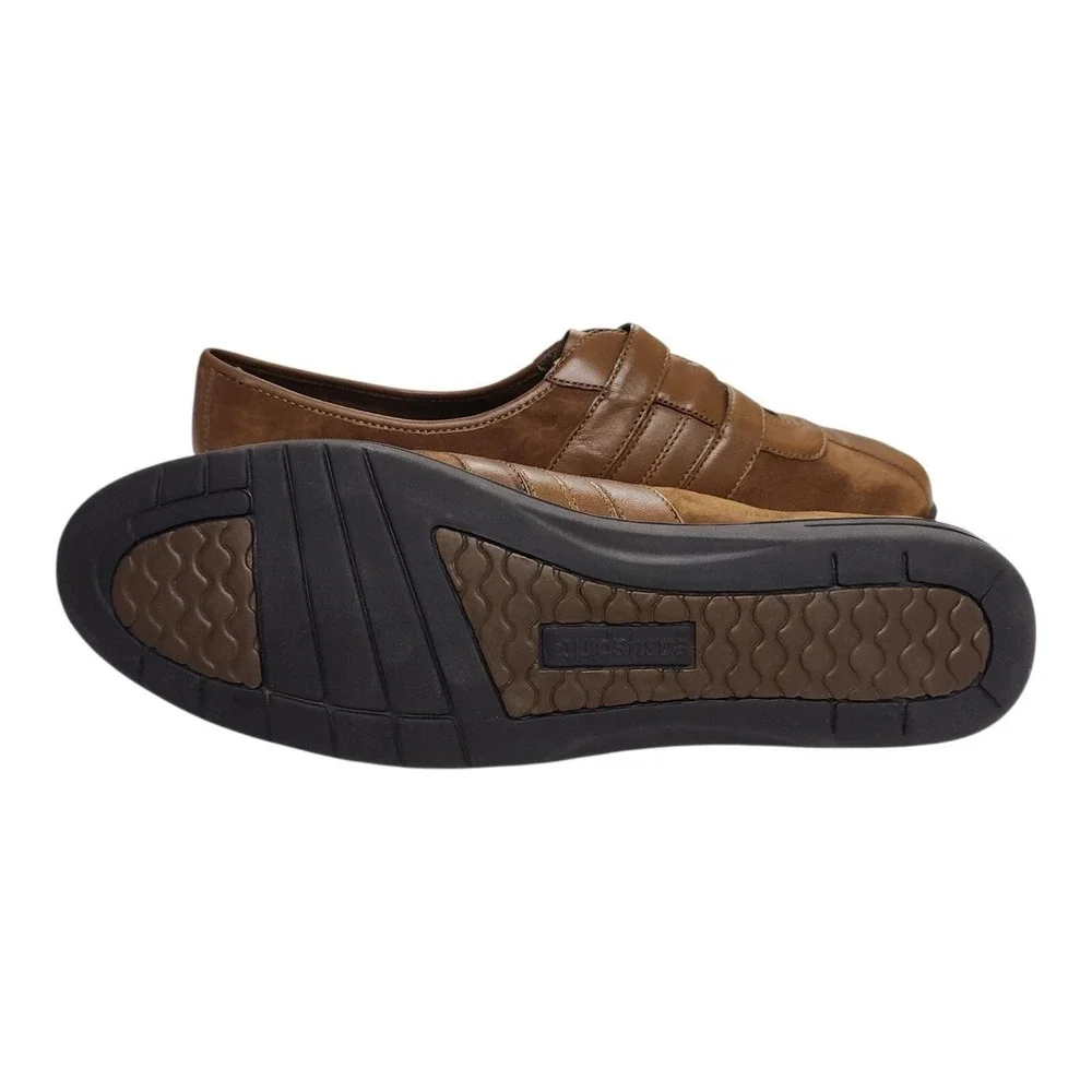 Vintage NOS Easy Spirit Sneakers Shoes 10W Wide Brown Suede Leather Retro